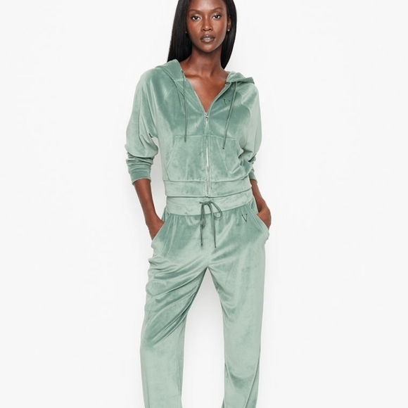 Victoria's Secret Tops - VICTORIA'S SECRET VELOUR SEAFOAM JOGGER SET NWT XS